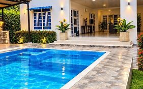 Casa Bella De Campo Wifi Billar Piscina Bolirana !Privado!